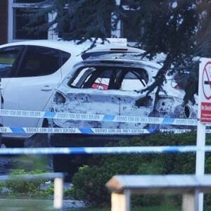 Возле больницы в Ливерпуле взорвался автомобиль. Фото