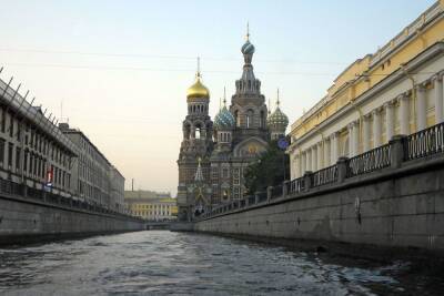 В Санкт-Петербурге начали действовать новые коронавирусные ограничения