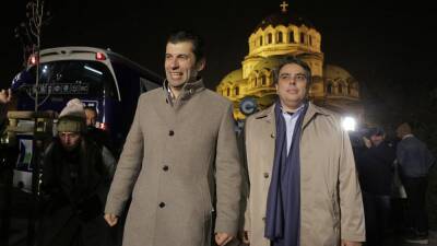 Болгария: Бойко Борисов проигрывает двум бизнесменам