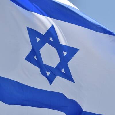 Привитых "Спутником V" туристов начнут пускать в Израиль с 1 декабря