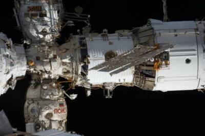 Российский космонавт нашел возможное место утечки воздуха в отсеке модуля «Звезда»