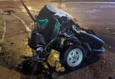 В ДТП в Ровно авто разорвало пополам (фото)
