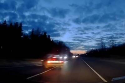 Появилось видео с моментом смертельной аварии в Тверской области
