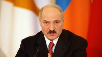 Лукашенко предложил отправить беженцев на самолетах “Белавиа” прямиком в Германию