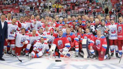 Легенд российского хоккея во главе с Вячеславом Фетисовым не пускают в Израиль