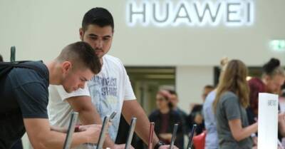 Huawei попробует обойти санкции США, передав лицензии на смартфоны другим компаниям, — СМИ