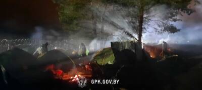Мигранты начали покидать стихийный лагерь у белорусско-польской границы