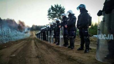 Польша намерена возвести стену на границе с Белоруссией