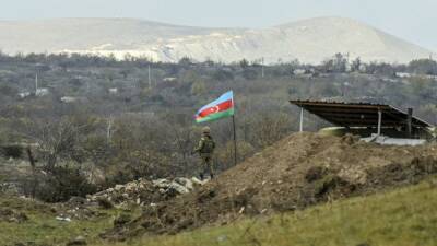Азербайджан уплотнился двумя боевыми постами на границе с Арменией