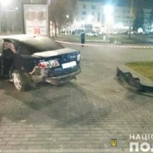 В Луцке пьяный водитель насмерть сбил на тротуаре пешехода. Фотофакт - reporter-ua.com - Луцк