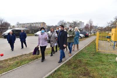 Жители Крейды в Белгороде пожаловались вице-мэру на благоустройство микрорайона