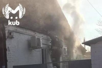 Из-за пожара в центре Краснодара приостановилось движение трамваев