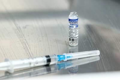 Купившие QR-коды москвичи бросились за реальными прививками в частные клиники