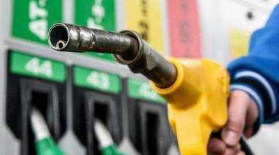 В Минэкономики сообщили о снижении цен на бензин