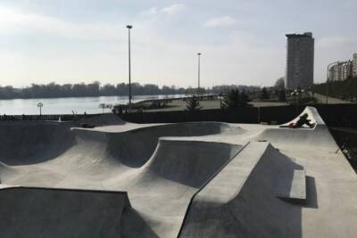 Новый бетонный скейт-парк появился в Краснодаре