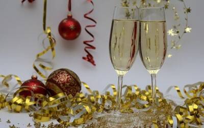 Новый год и Рождество 2022: сколько выходных в январе