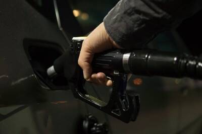 Минэкономики снизило цены на бензин: не больше 33,18 гривен