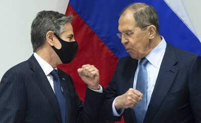 Le Figaro: Блинкен и Ле Дриан поднимают вопрос о «тревожащей военной активности русских» на Украине