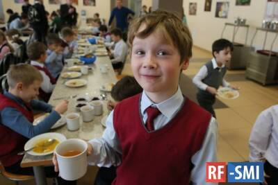 Инфляция «ест» детские обеды: поменялось ли за год питание в школах?