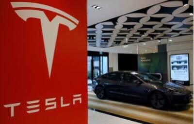 Уолл-стрит получила поддержку техсектора, Tesla усилила снижение