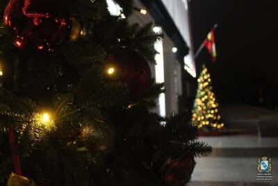 В Курске полностью установят новогоднюю иллюминацию к 1 декабря