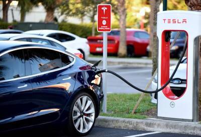 Tesla привнесёт интернет Starlink на зарядные станции Supercharger
