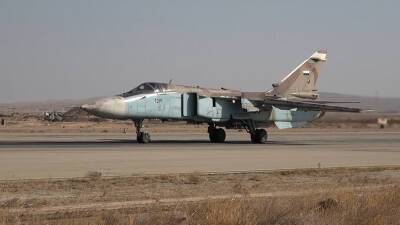 Летчики ВКС России провели учения с САР на аэродромах в Сирии