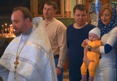 Священник УПЦ назвал главный принцип выбора крестных для ребенка