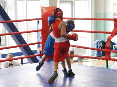 Молодые боксеры Дальнего Востока сразились в сахалинском "Кристалле"