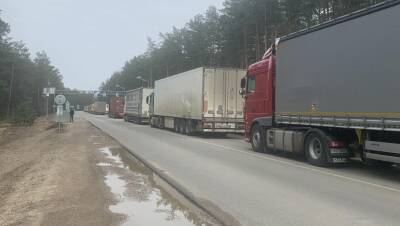На КПП Лаворишкес и Райгардас – особенно длинные очереди грузового транспорта