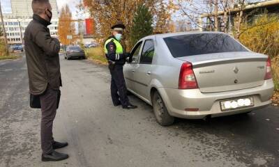 В Петрозаводске таксист обокрал 71-летнюю пассажирку