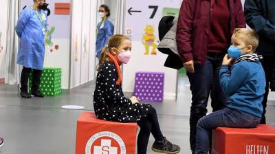 В Вене детей от 5 лет начали вакцинировать без одобрения EMA