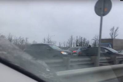 Массовое ДТП собрало огромную пробку на Петербургском шоссе
