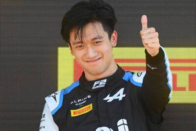 Чжоу Гуаньюй перешёл в команду Формулы-1 "Альфа Ромео"
