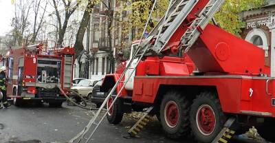 В Харькове из жилого дома отселили жителей: "слетелись 80 спасателей и 24 пожарных"