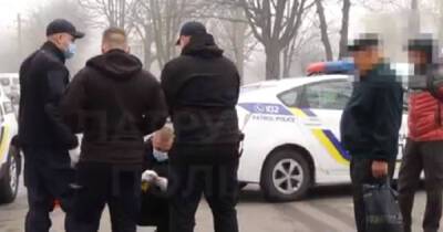 Львівський наркодилер тікав від поліції і на ходу викидав наркотики
