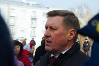 Мэр Новосибирска Локоть ввёл мораторий на установку торговых киосков после митинга на МЖК