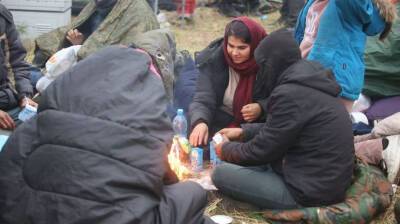 "Белая Русь" передала гуманитарную помощь на границу беженцам