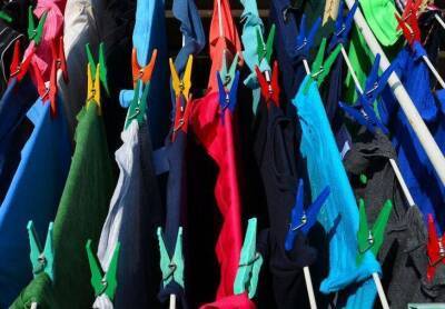 Сортировка одежды по цвету перед стиркой: какую непростительную ошибку допускают хозяйки