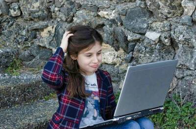 Интернет остаётся основным источником угроз для детей, читают в Генпрокуратуре
