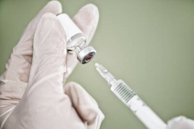 В Петербурге резко снизились темпы вакцинации после введения QR-кодов