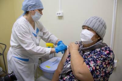 В Новосибирскую область поступило 63 тысячи доз вакцины «Спутник Лайт»