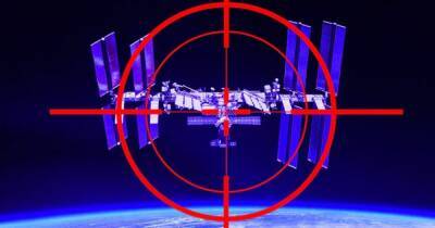 На МКС задраили люки. NASA обвинило Россию в создании угрозы для станции и астронавтов