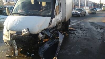 ГИБДД сообщила подробности массового ДТП с участием четырех автомобилей в Челябинске