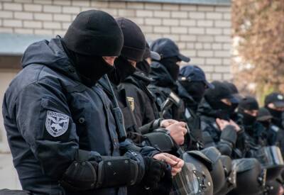Стрельба в Киеве: ранен мужчина, полиция ищет нападающего