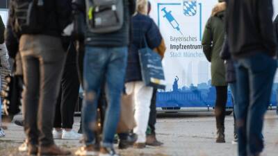 В Германии заканчивается вакцина? Многих желающих отправляют домой