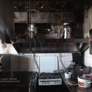 В Бердянске загорелось помещение кафе. Фото
