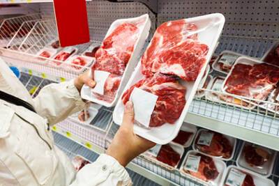 Названы причины отказа россиян от натурального мяса