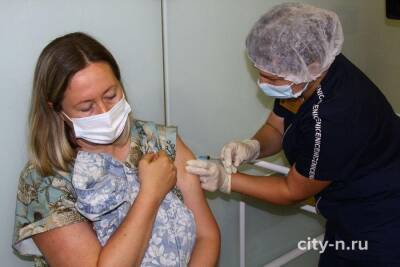 В Челябинске закрыли подвальный пункт вакцинации в ТРЦ «Космос»
