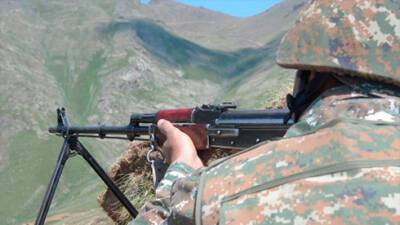 Армения и Азербайджан обвинили друг друга в новых обстрелах, в том числе из тяжелого оружия